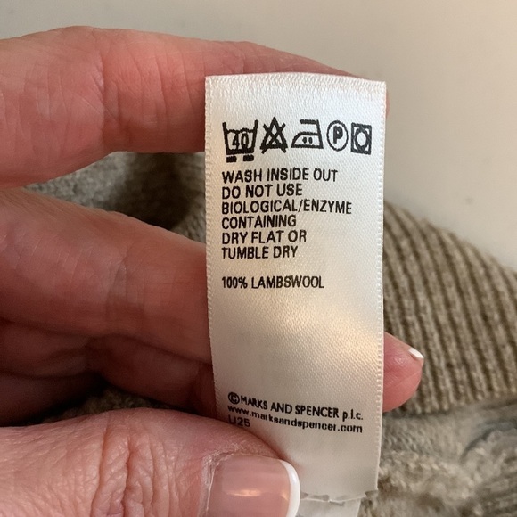 Marks & Spencer Lambswool Sweater - Picture 6 of 12